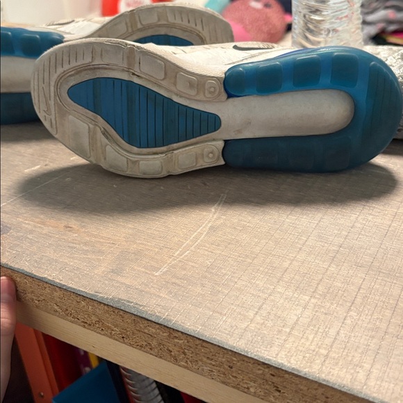 Nike Kids Air Max 27C Gray with Blue Accents - Picture 4 of 4